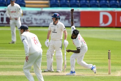 040525 - Glamorgan v Derbyshire - Rothesay County Championship - Asitha Fernando of Glamorgan bowling