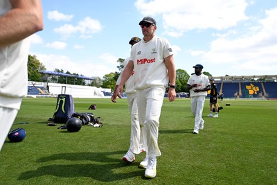 040525 - Glamorgan v Derbyshire - Rothesay County Championship - Timm Van Der Gugten of Glamorgan leaves the field to take lunch