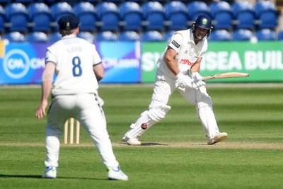 040525 - Glamorgan v Derbyshire - Rothesay County Championship - Colin Ingram of Glamorgan batting