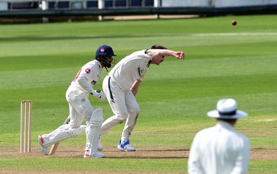 120424 - Glamorgan v Derbyshire - Vitality County Championship, Division 2 - Blair Tickner of Derbyshire bowling