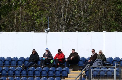 150424 - Glamorgan v Derbyshire - Vitality County Championship, Division Two - Brave fans embrace the weather conditions on the final day