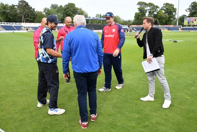 060625 - Glamorgan v Essex - T20 Vitality Blast - Coin Toss