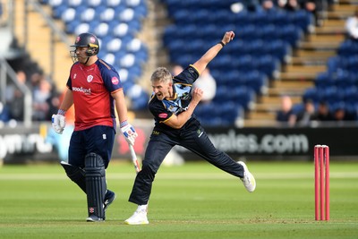 060625 - Glamorgan v Essex - T20 Vitality Blast - Timm Van Der Gugten of Glamorgan bowling