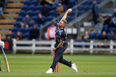 060625 - Glamorgan v Essex - T20 Vitality Blast - Timm Van Der Gugten of Glamorgan bowling