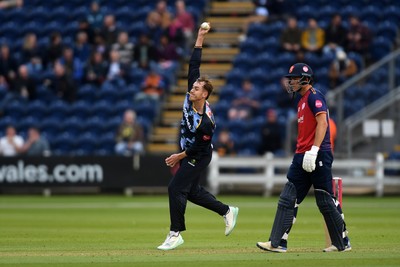 060625 - Glamorgan v Essex - T20 Vitality Blast - Ben Kellaway of Glamorgan bowling