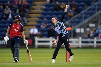 060625 - Glamorgan v Essex - T20 Vitality Blast - Ben Kellaway of Glamorgan bowling 
