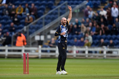 060625 - Glamorgan v Essex - T20 Vitality Blast - Jamie Mcilroy of Glamorgan bowling