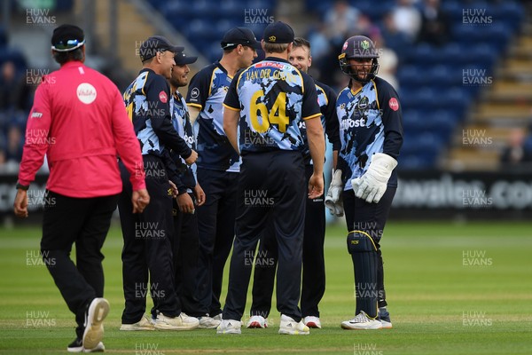060625 - Glamorgan v Essex - T20 Vitality Blast - Chris Cooke of Glamorgan catches the ball to dismiss Paul Walter of Essex