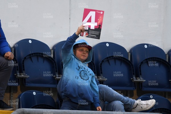 060625 - Glamorgan v Essex - T20 Vitality Blast - Fans
