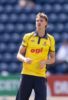 070826 - Glamorgan v Essex, Metro Bank One Day Cup - Connor O'Riordan of Glamorgan bowls