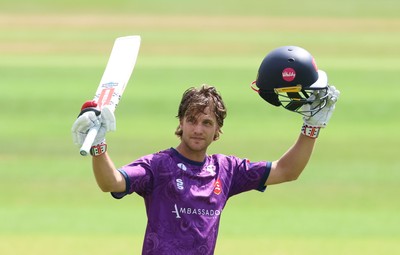 070826 - Glamorgan v Essex, Metro Bank One Day Cup - Luc Benkenstein of Essex celebrates as he makes his 100