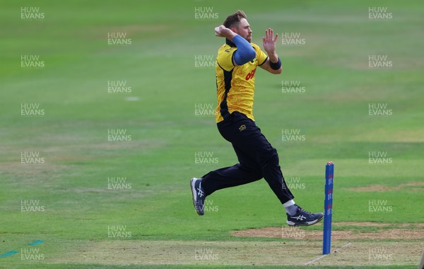 070826 - Glamorgan v Essex, Metro Bank One Day Cup - Dan Douthwaite of Glamorgan bowls