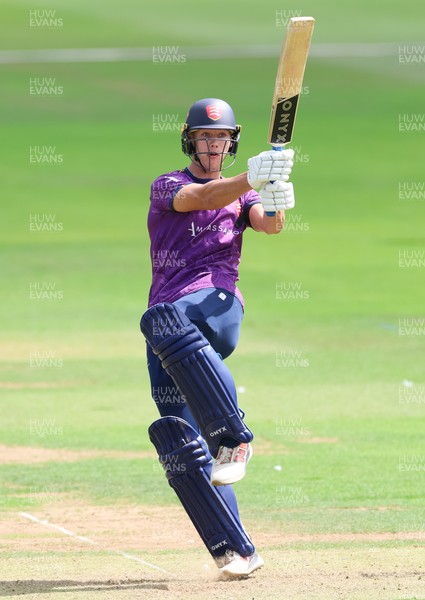 070826 - Glamorgan v Essex, Metro Bank One Day Cup - Charlie Bennett of Essex