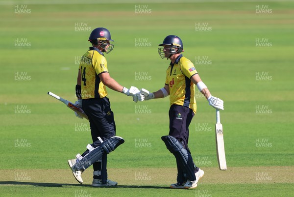 070826 - Glamorgan v Essex, Metro Bank One Day Cup - Timm van der Gugten of Glamorgan and Alex Horton of Glamorgan during their partnership