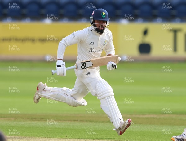 240926 Glamorgan v Essex, Rothesay County Championship Division 1 - Zain ul Hassan of Glamorgan add the runs