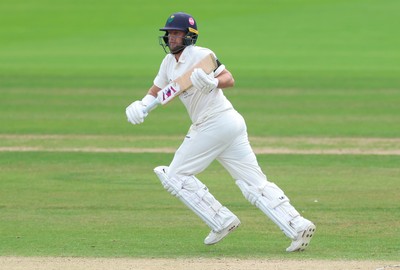 250926 Glamorgan v Essex, Rothesay County Championship Division 1 - Billy Root of Glamorgan tplays a shot