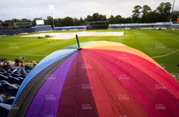 090819 - Glamorgan v Essex Eagles, Vitality Blast - Umbrellas come out as rain interrupts play at Sophia Gardens Cardiff in the Vitality Blast match between Glamorgan and Essex Eagles