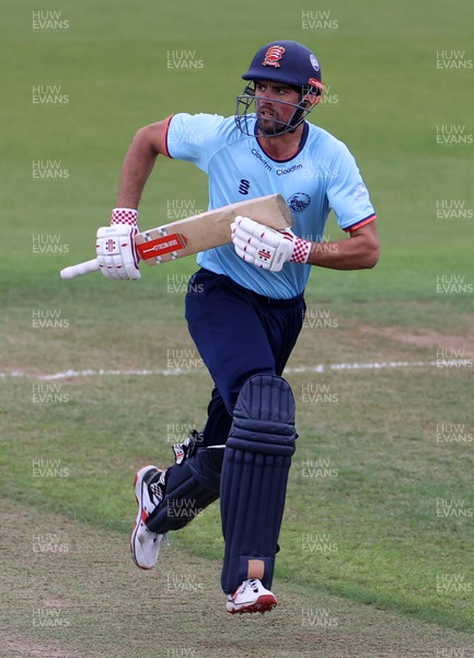 160821 - Glamorgan v Essex Eagles - Royal London One-Day Cup - Alastair Cook of Essex batting