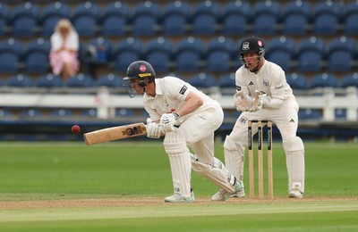 010725  Glamorgan v Gloucestershire, Rothesay County Championship Division 2 - Ben Kellaway plays a shot