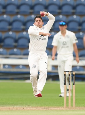 010725  Glamorgan v Gloucestershire, Rothesay County Championship Division 2 - Graeme Van Buuren of Gloucestershire bowls