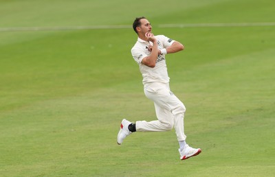 010725  Glamorgan v Gloucestershire, Rothesay County Championship Division 2 - Zaman Akhter of Gloucestershire bowls