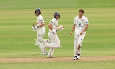 010725  Glamorgan v Gloucestershire, Rothesay County Championship Division 2 - Ben Kellaway of Glamorgan and Colin Ingram of Glamorgan add the runs as they both make 100