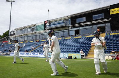 010725  Glamorgan v Gloucestershire, Rothesay County Championship Division 2 - Colin Ingram of Glamorgan and Ben Kellaway of Glamorgan resume their 200 plus run partnership as they head back out to the wicket after lunch