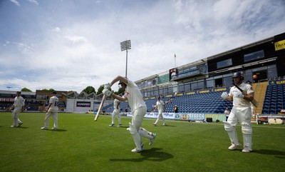 010725  Glamorgan v Gloucestershire, Rothesay County Championship Division 2 - Colin Ingram of Glamorgan and Ben Kellaway of Glamorgan resume their 200 plus run partnership as they head back out to the wicket after lunch