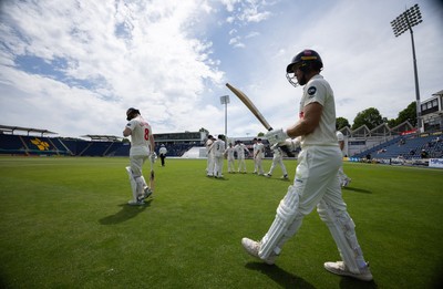 010725  Glamorgan v Gloucestershire, Rothesay County Championship Division 2 - Colin Ingram of Glamorgan and Ben Kellaway of Glamorgan resume their 200 plus run partnership as they head back out to the wicket after lunch