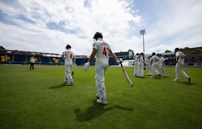 010725  Glamorgan v Gloucestershire, Rothesay County Championship Division 2 - Colin Ingram of Glamorgan and Ben Kellaway of Glamorgan resume their 200 plus run partnership as they head back out to the wicket after lunch