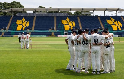 010725  Glamorgan v Gloucestershire, Rothesay County Championship Division 2 - Colin Ingram of Glamorgan and Ben Kellaway of Glamorgan resume their 200 plus run partnership as they head back out to the wicket after lunch