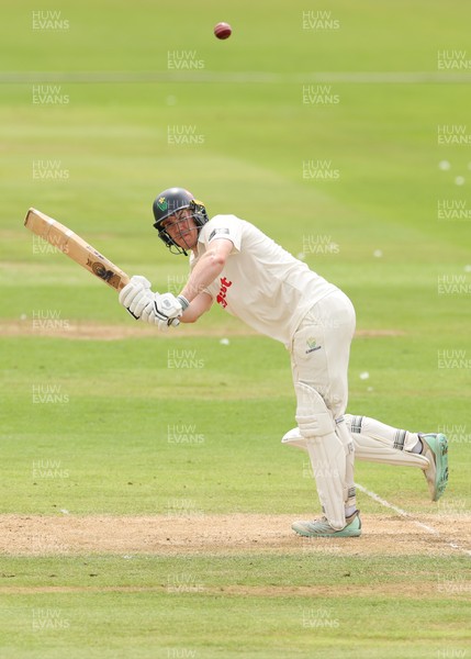 010725  Glamorgan v Gloucestershire, Rothesay County Championship Division 2 - Ben Kellaway of Glamorgan plays a shot