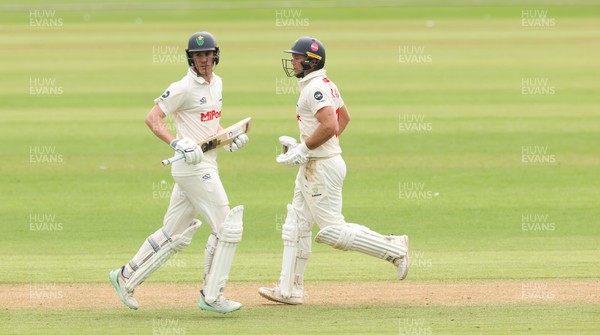 010725  Glamorgan v Gloucestershire, Rothesay County Championship Division 2 - Ben Kellaway of Glamorgan and Colin Ingram of Glamorgan add the runs as they both make 100