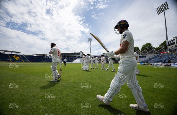 010725  Glamorgan v Gloucestershire, Rothesay County Championship Division 2 - Colin Ingram of Glamorgan and Ben Kellaway of Glamorgan resume their 200 plus run partnership as they head back out to the wicket after lunch