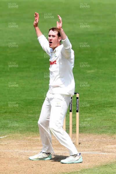 020725 - Glamorgan v Gloucestershire - Rothesay County Championship - Ben Kellaway of Glamorgan bowling