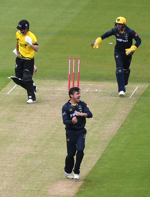 Glamorgan v Gloucestershire 100621