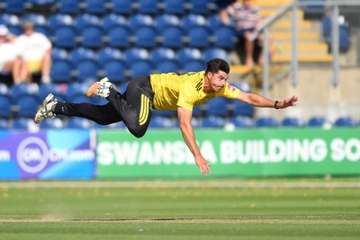130725 - Glamorgan v Gloucestershire - T20, Vitality Blast - Marchant de Lange of Gloucestershire bowling
