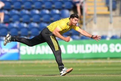 130725 - Glamorgan v Gloucestershire - T20, Vitality Blast - Marchant de Lange of Gloucestershire bowling