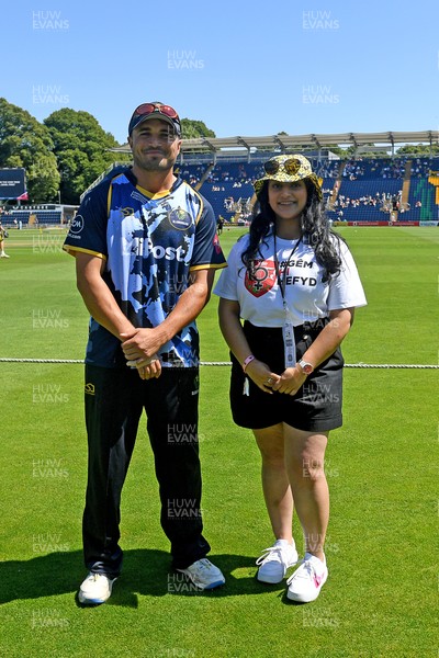 130725 - Glamorgan v Gloucestershire - T20, Vitality Blast - Coin Toss and Mascot