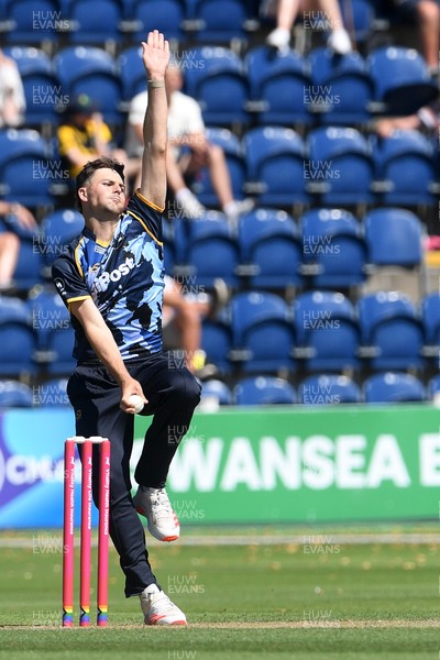 130725 - Glamorgan v Gloucestershire - T20, Vitality Blast - Ned Leonard of Glamorgan bowling