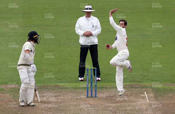 130921 - Glamorgan v Gloucestershire - LV= County Championship - Andrew Salter of Glamorgan bowling