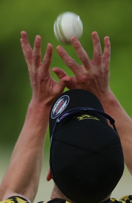230526 - Glamorgan v Gloucestershire, Vitality Blast Men -  Craig Miles of Gloucestershire catches Chris Cooke of Glamorgan
