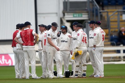 280924 - Glamorgan v Gloucestershire - County Championship - Ned Leonard of Glamorgan celebrates with team mates after bowling out Chris Dent of Gloucestershire