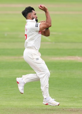 290625  Glamorgan v Gloucestershire, Rothesay County Championship Division 2 - Zain ul Hassan of Glamorgan bowls