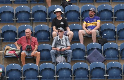 290625  Glamorgan v Gloucestershire, Rothesay County Championship Division 2 - Faces in the Glamorgan crowd