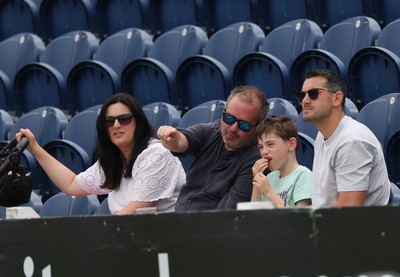 290625  Glamorgan v Gloucestershire, Rothesay County Championship Division 2 - Faces in the Glamorgan crowd