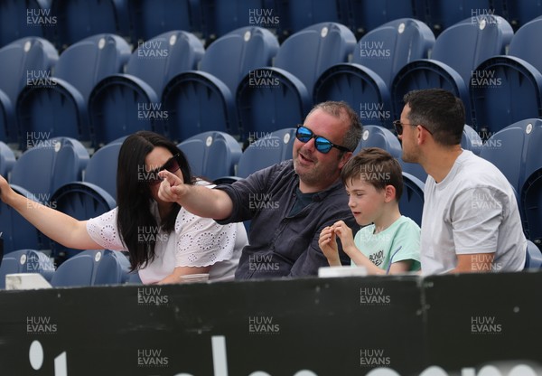 290625  Glamorgan v Gloucestershire, Rothesay County Championship Division 2 - Faces in the Glamorgan crowd