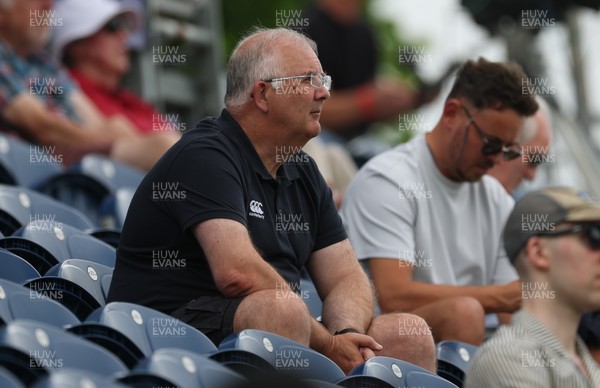 290625  Glamorgan v Gloucestershire, Rothesay County Championship Division 2 - Faces in the Glamorgan crowd