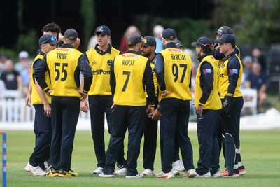 050825 - Glamorgan v Hampshire - Metro Bank One Day Cup - Kiran Carlson of Glamorgan celebrates with team mates after he catches the ball to dismiss Ali Orr of Hampshire 