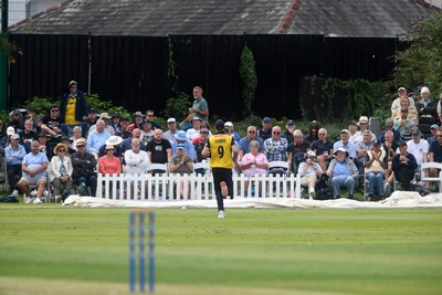 050825 - Glamorgan v Hampshire - Metro Bank One Day Cup - Fans